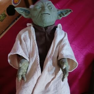 Hasbro 2005 Star Wars 2005 Call Upon Yoda Phrases &Story Telling 12"Talking Acti